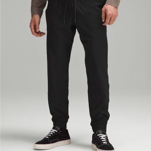 Lululemon classic ABC jogger *shorter*